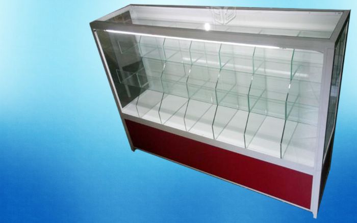 VITRINA CON DIVICSONES DE CRISTAL PARA GRANEL. - 