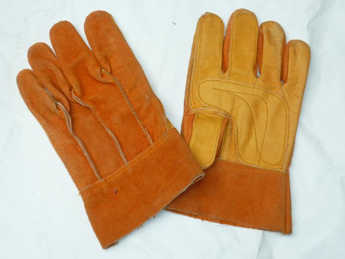 GUANTES ,OVEROLES Y MANDILES INDUSTRIALES - 