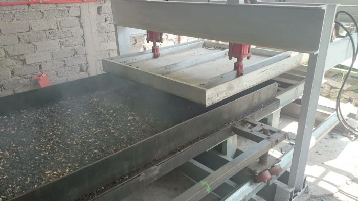 PLANTA PARA FABRICAR TABLEROS DE PLASTICO RECICLADO - 