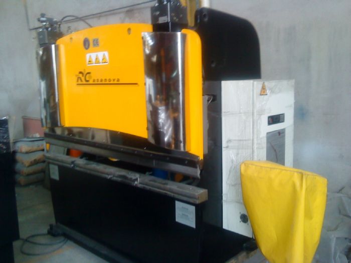 Dobladora Hidráulica Marca Casanova - Casanova