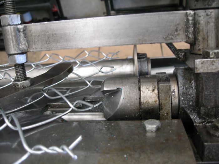 FABRICACION DE MAQUINARIA PARA MALLA CICLONICA,HEXAGONAL,MALLLA ELECTROSOLDADA,ETC.. - CMI