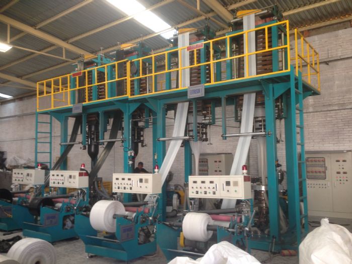 EXTRUSORA PARA PELICULA DE POLIETILENO MARCA DONGHWA DHW65 - DONGHWA