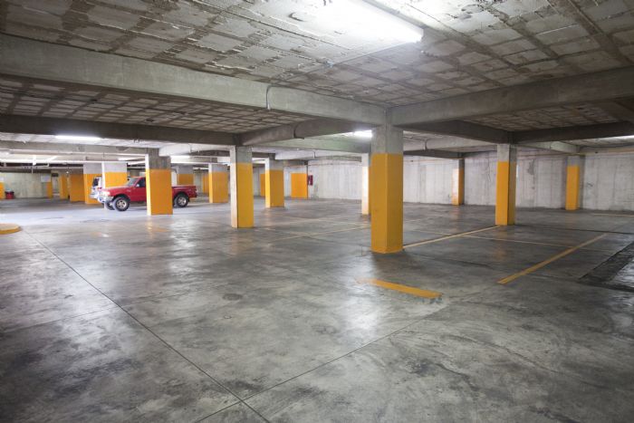 ESTACIONAMIENTO  - 