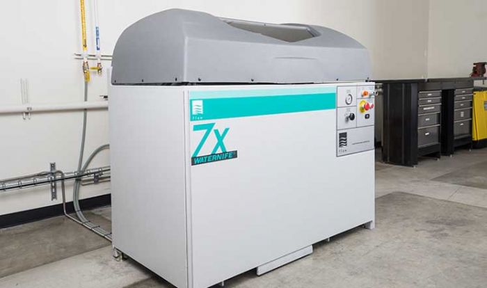 BOMBA LINEAL - FLOW WATERJET