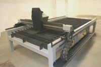 Mesa robotica CNC para corte con plasma